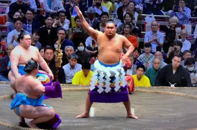 豊昇龍の家系図まとめ！朝青龍との関係や家族構成を解説